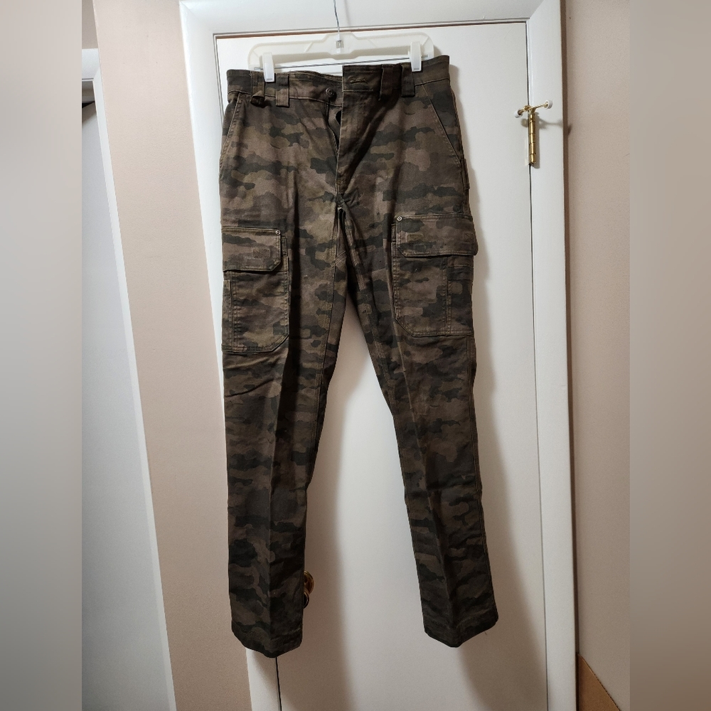 Duluth MEN'S camo cargo pants
